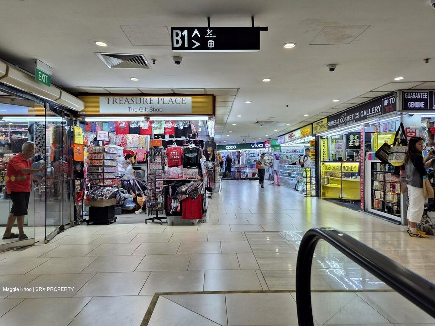 Lucky Plaza (D9), Shop House #568665861